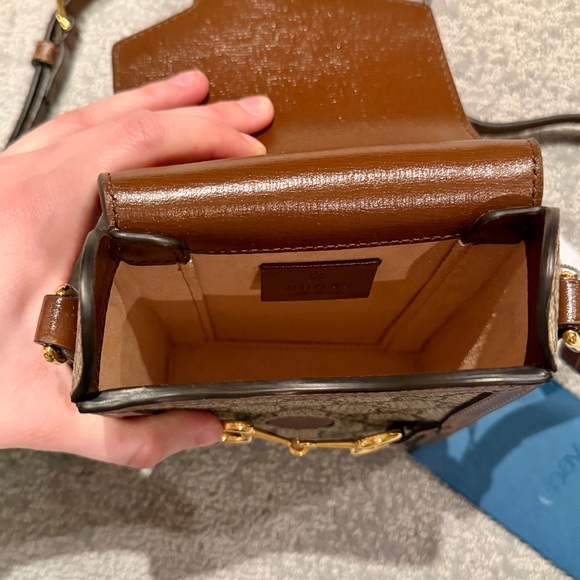 NEW Gucci Crossbody Phone Holder - Picture 5 of 9